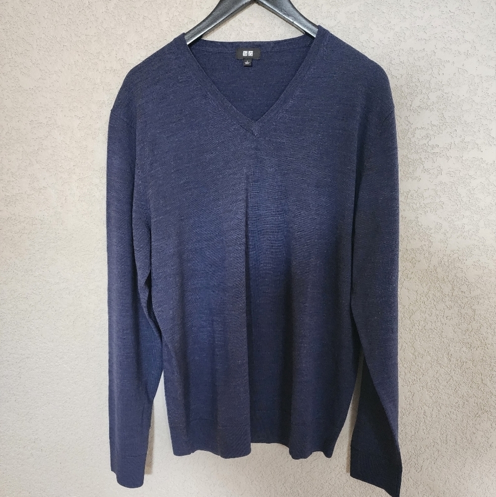 Uniqlo Wool Men's Blue Sweater V- Neck Size Large